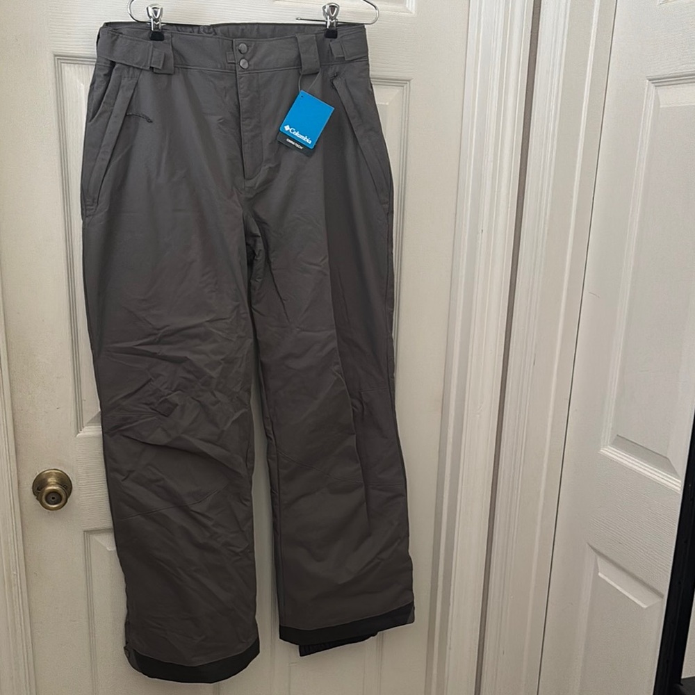 Columbia Gray Cargo Pants Water-Resistant Relaxed Fit